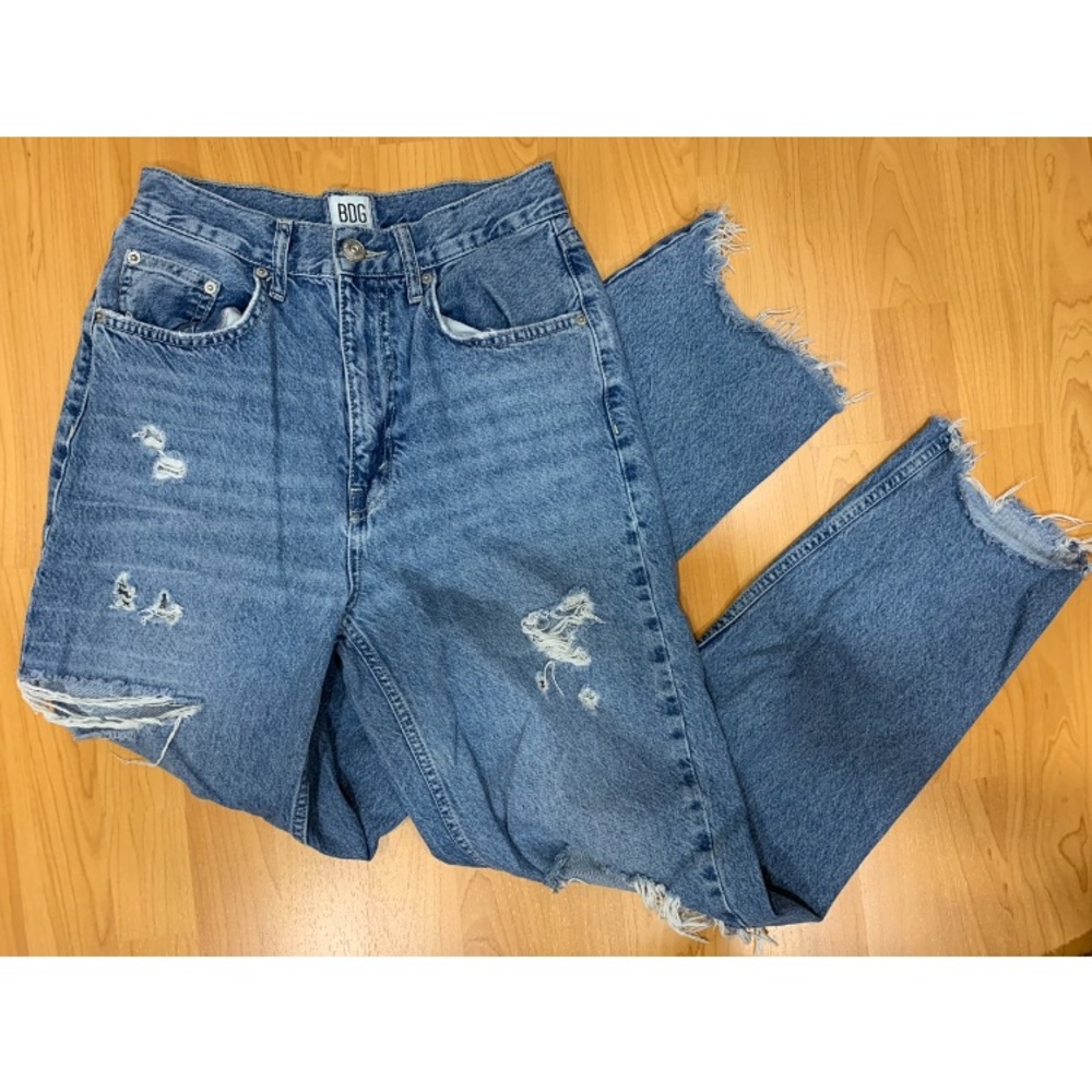 BDG High rise baggy ripped jeans